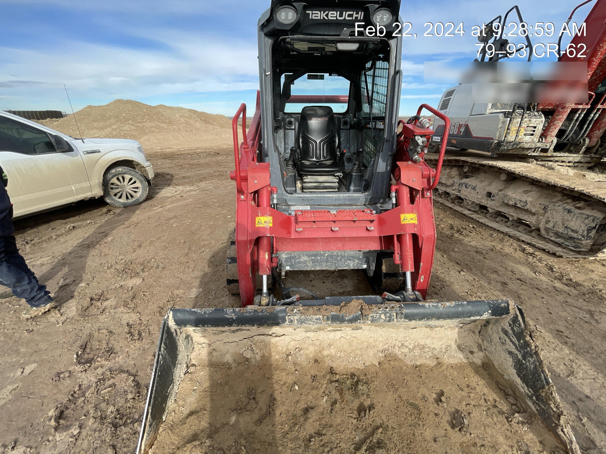 2023 TAKEUCHI TL10V2-CR