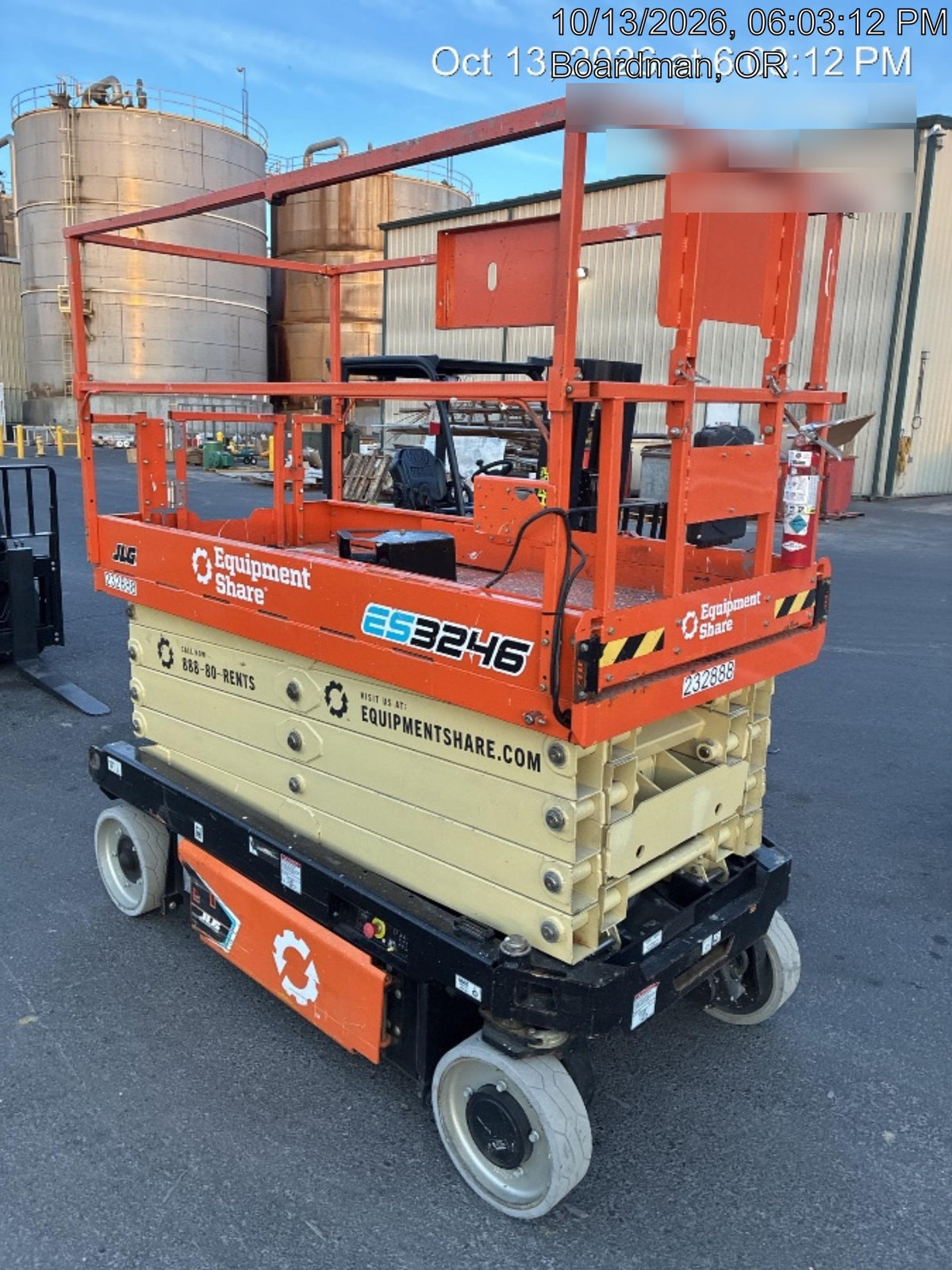 2022 JLG ES3246