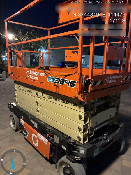 2022 JLG ES3246
