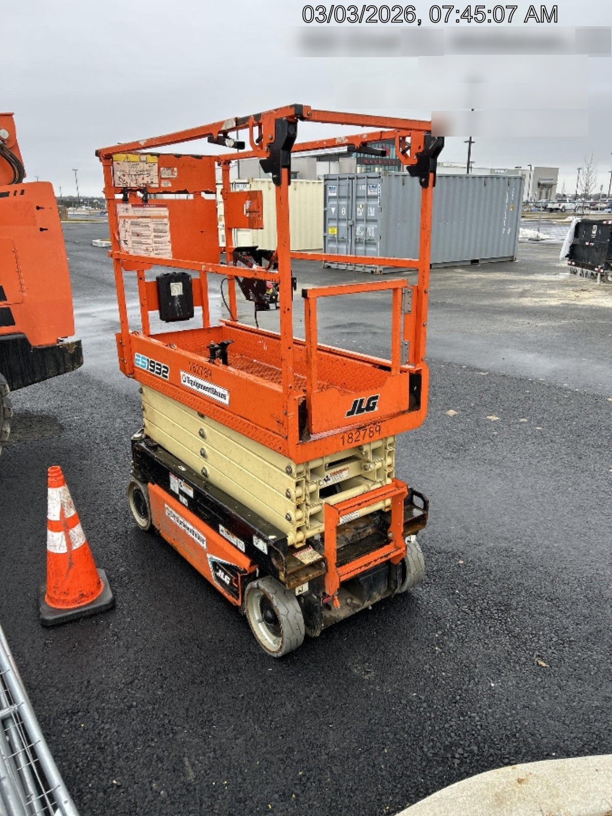 2021 JLG ES1932