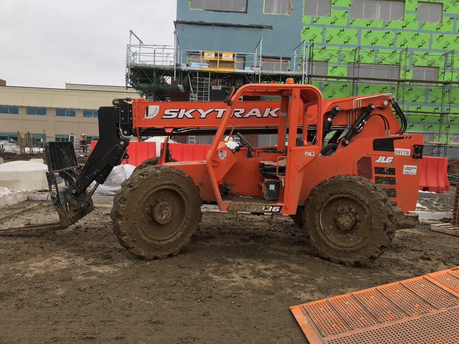 2019 Skytrak 6036 Canopy, Solid Tires, LED Work Lights, Beacon w/50" Carriage, 48" Pallet Forks