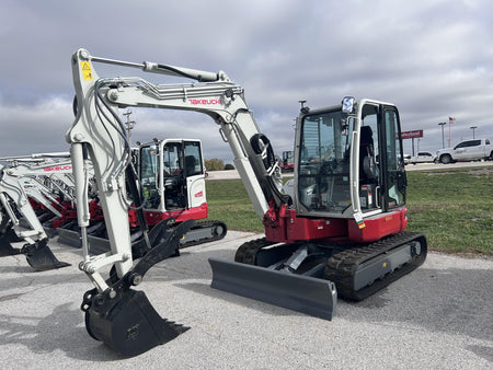 2023 TAKEUCHI TB257FRCR