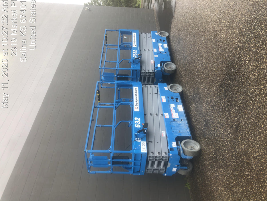 2019 Genie GS-2632 Folding rails with half height swing gate