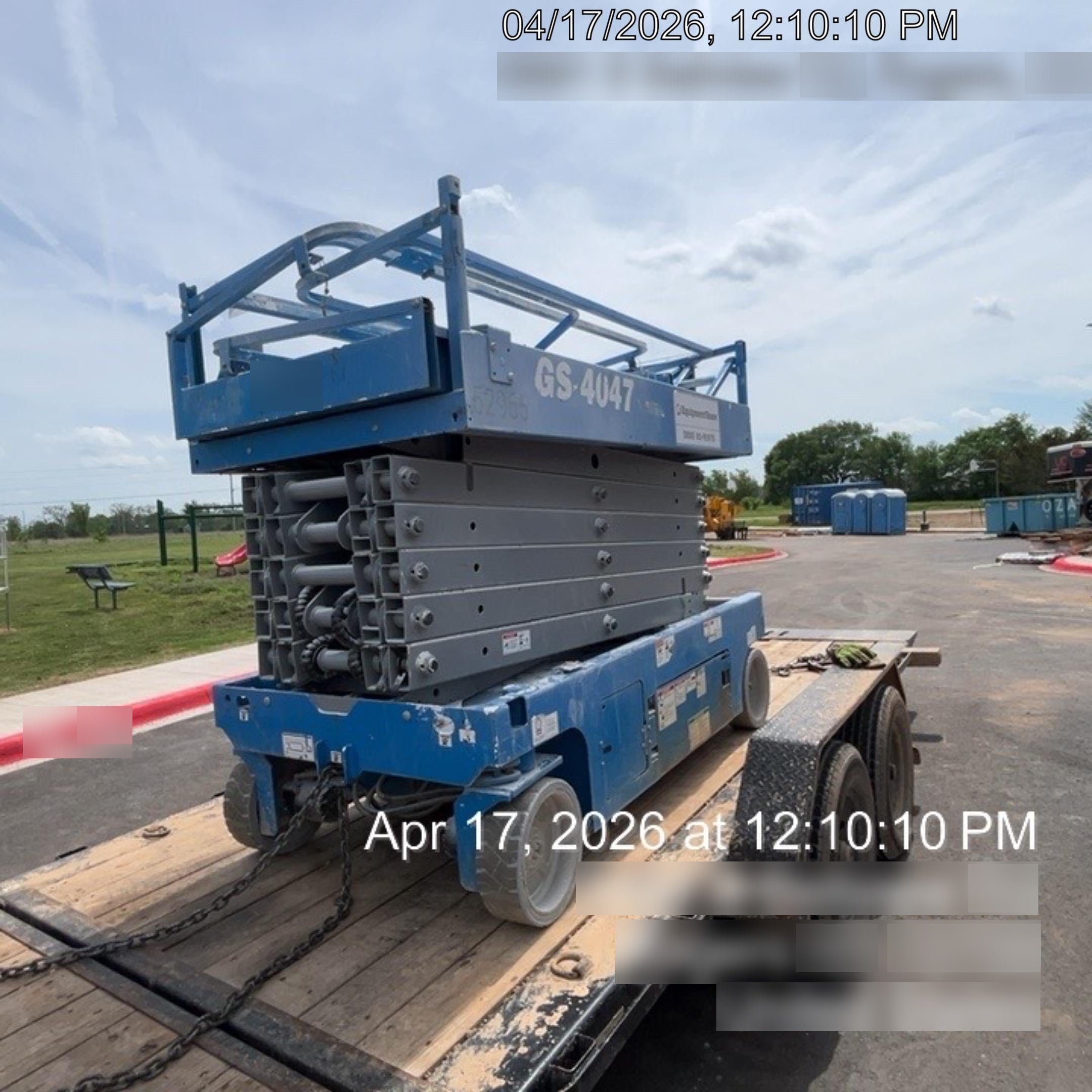 2019 Genie GS-4047 Folding rails with half height swing gate
