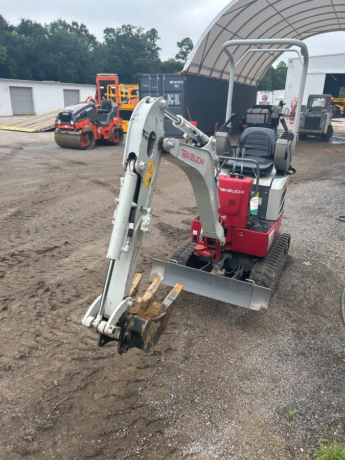 2023 TAKEUCHI TB210R