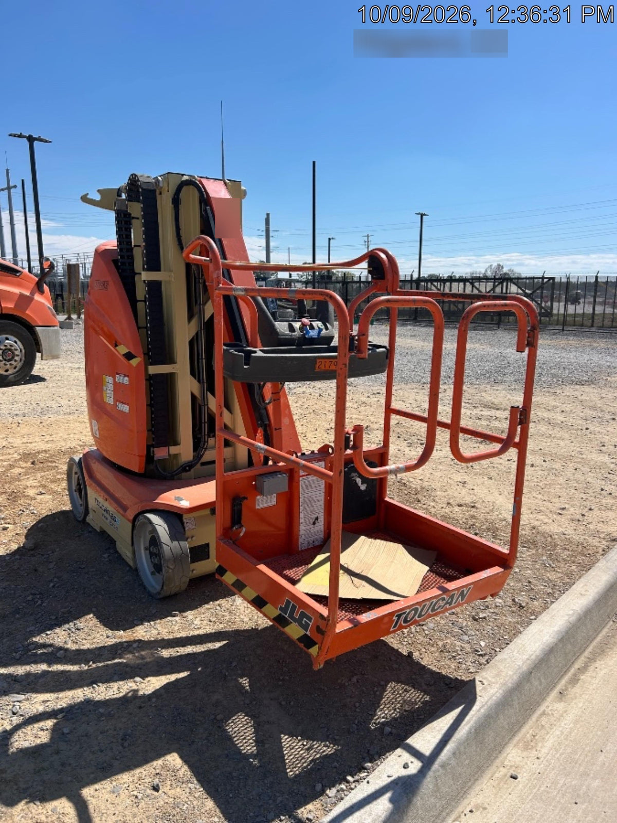 2022 JLG 26E