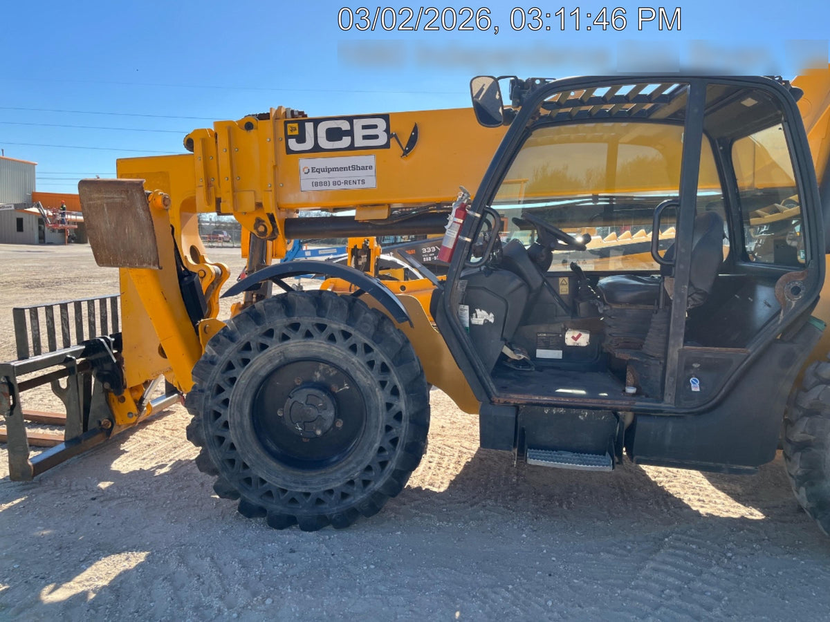 2019 JCB 510-56 Open ROPS, 74 HP, Solid Tires, Worklights, Beacon, Aux Hydraulics, Lifting Eye 72" Carriage/60" Forks