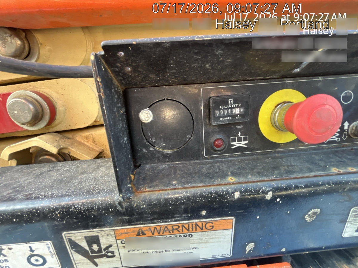 2022 JLG ES1330L