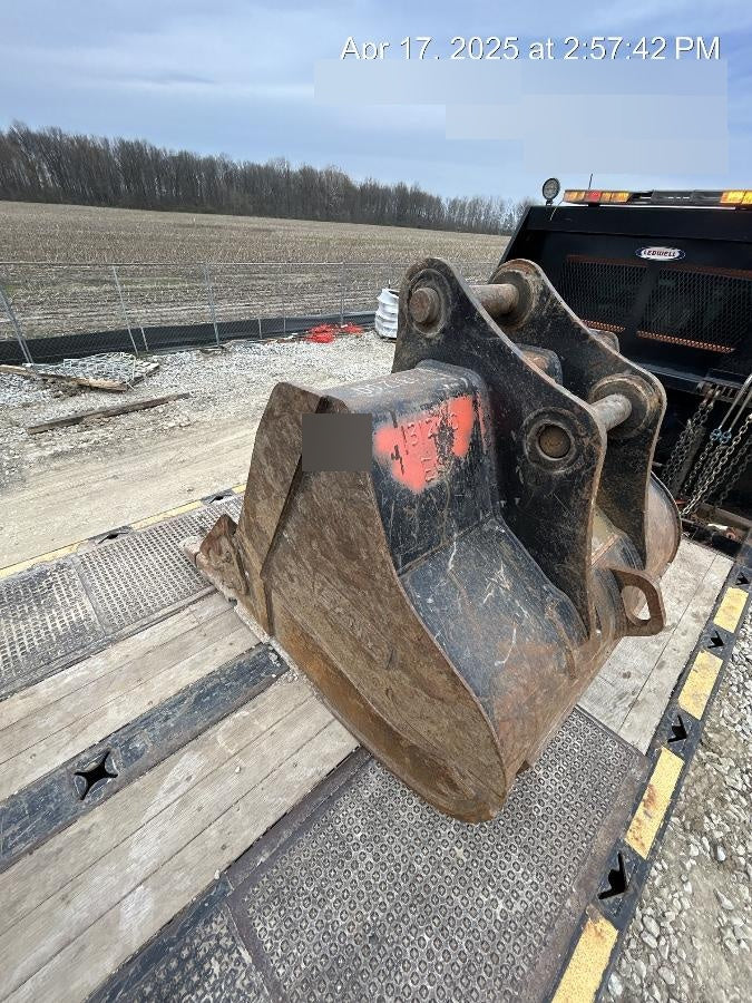 2021 PALADIN Paladin 60" Bucket 66k - 75k