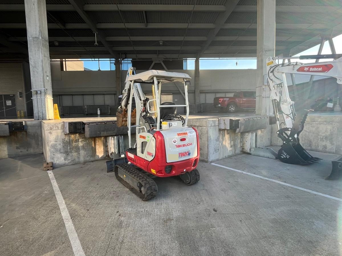 2022 TAKEUCHI TB20e