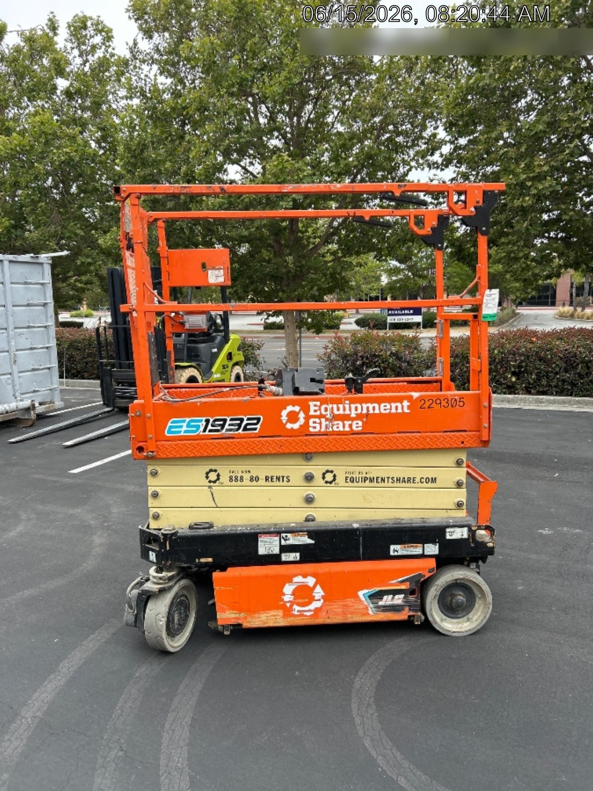 2022 JLG ES1932