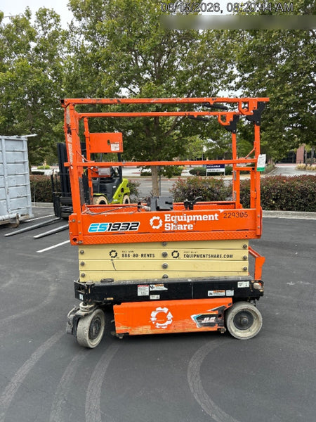 2022 JLG ES1932