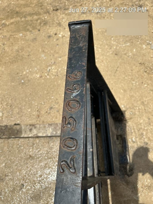 2022 ARROW MATERIAL HANDLING 60" Pallet Forks - Arrow