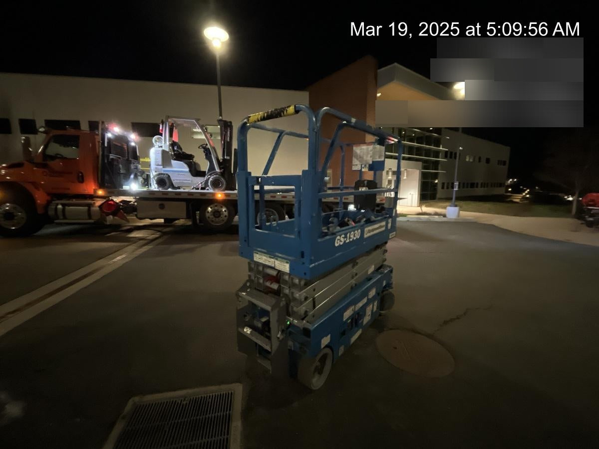 2019 Genie GS-1930 Half Height Swing Gate, 800W Inverter