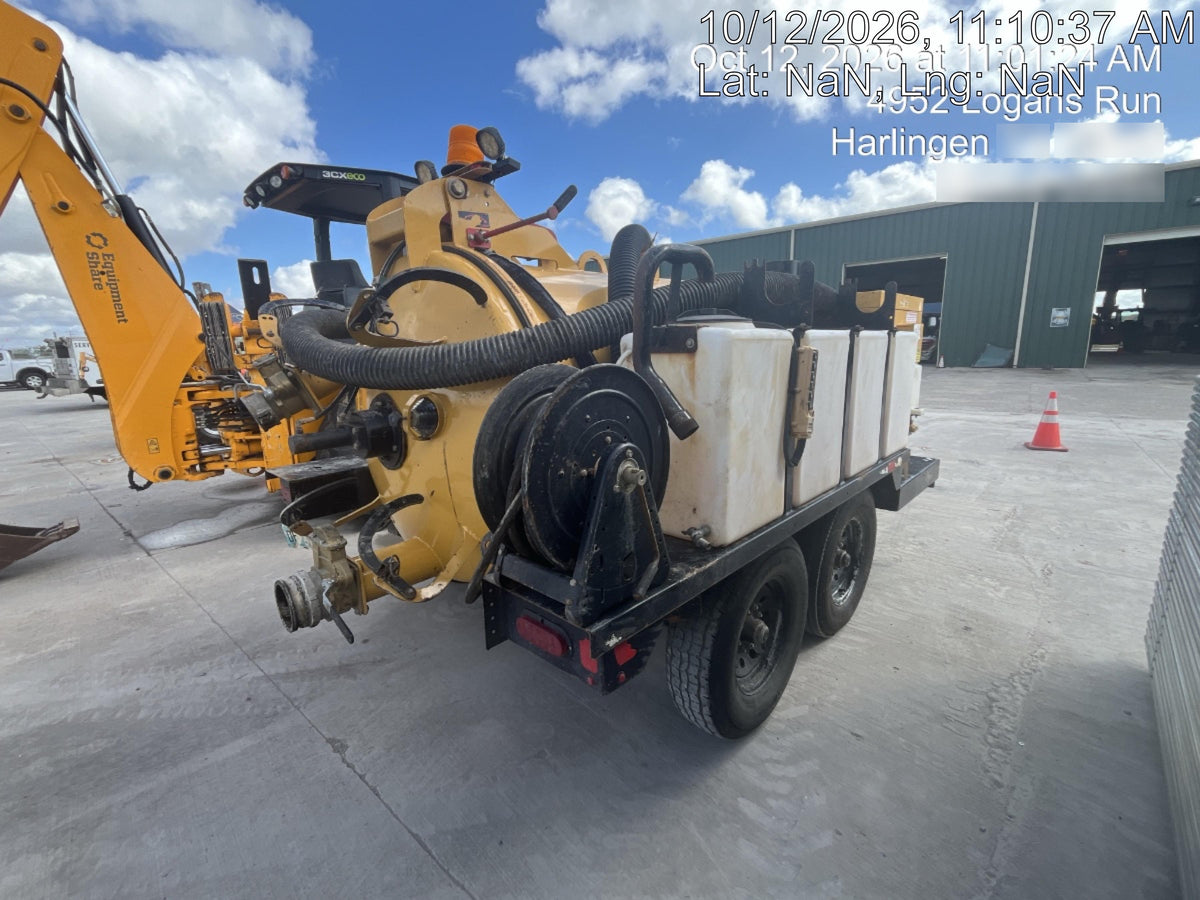 2022 VAC-TRON LP573XDT