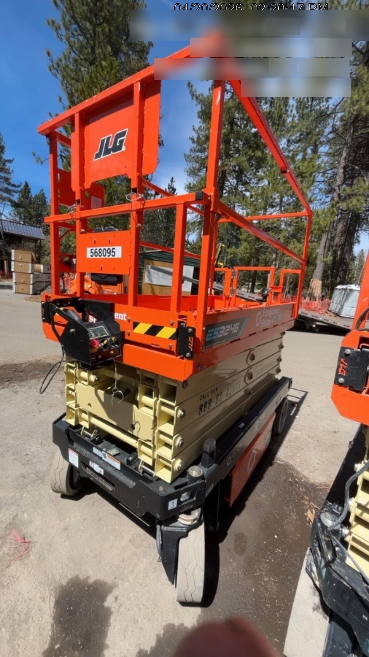 2025 JLG ES3246