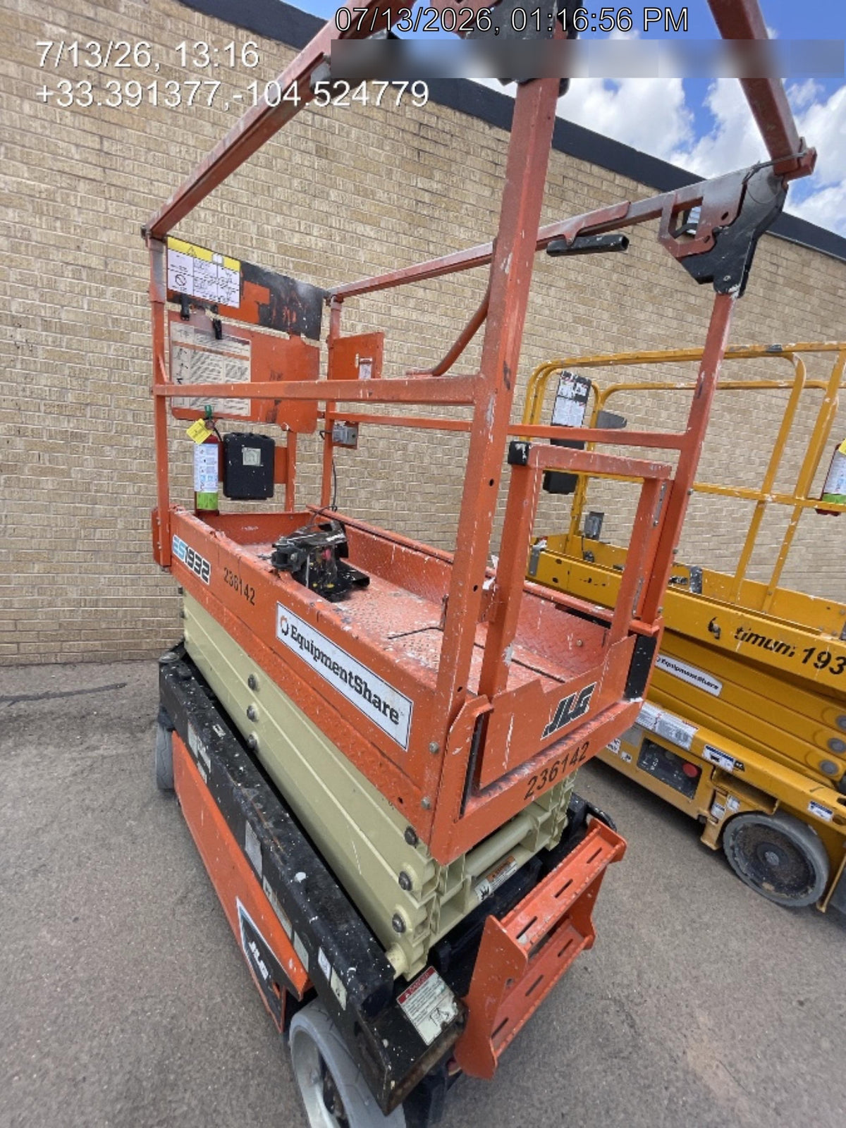 2022 JLG ES1932