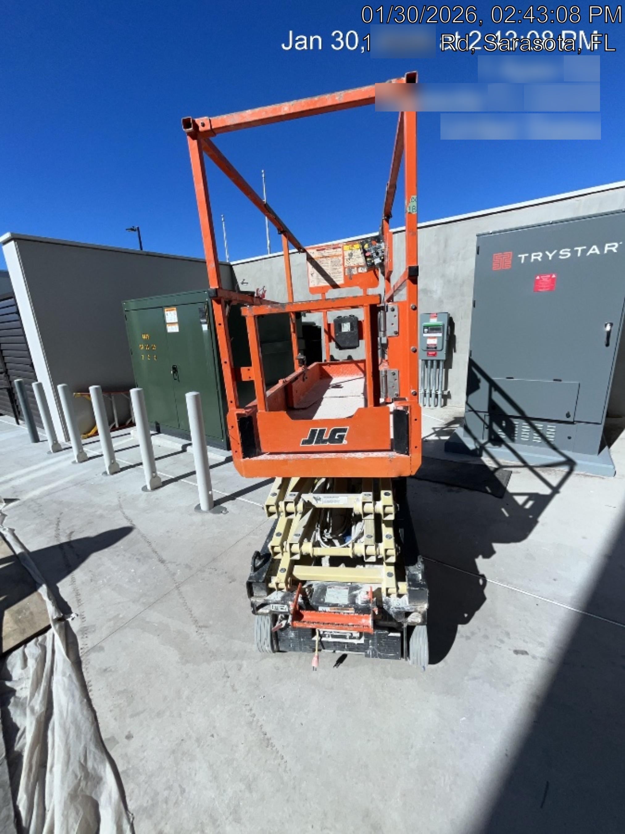 2021 JLG ES1330L