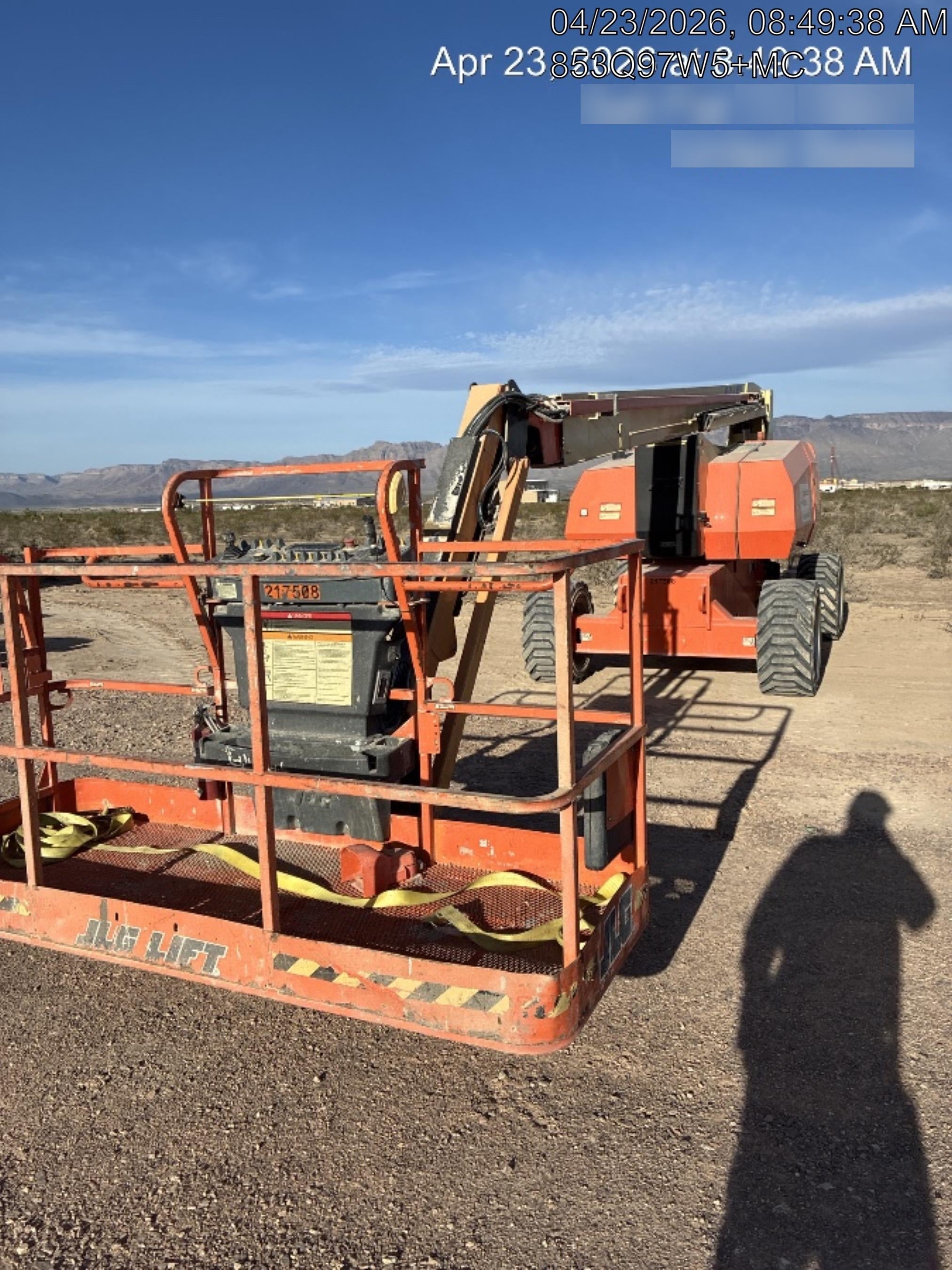 2022 JLG 800AJ