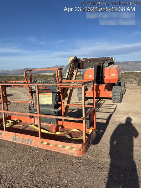 2022 JLG 800AJ