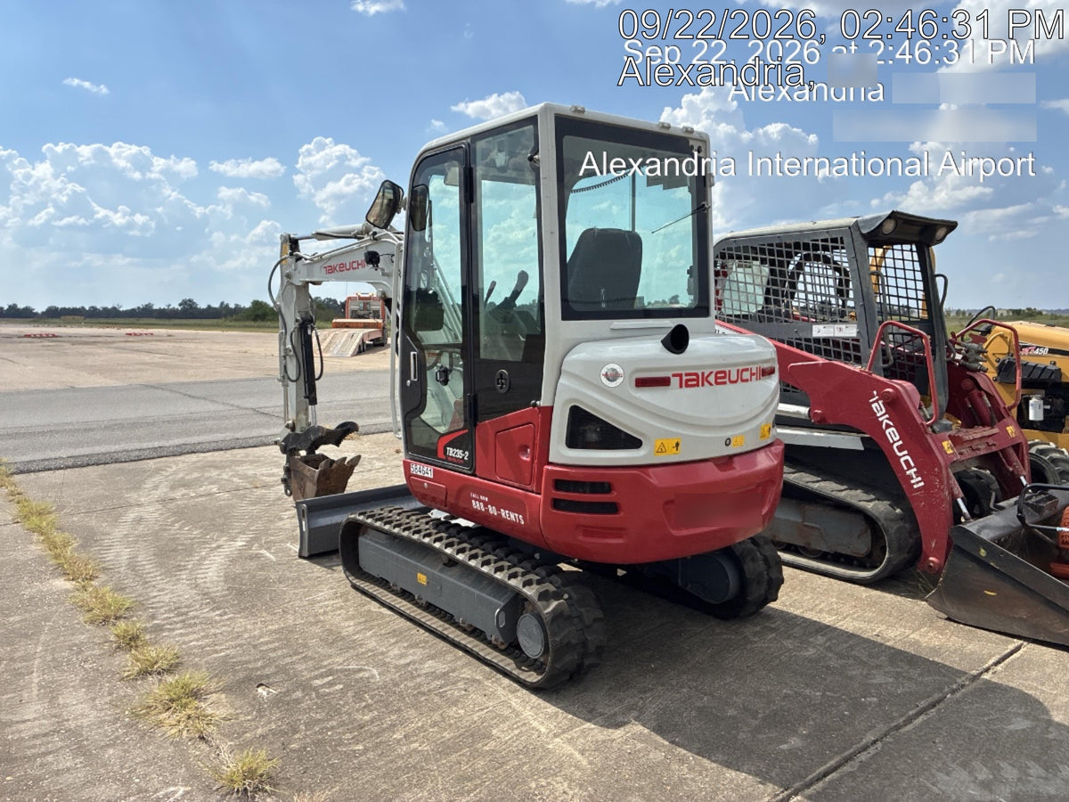 2025 TAKEUCHI TB235-2CR