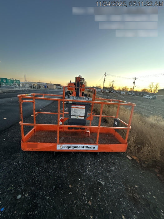 2019 JLG 860SJ