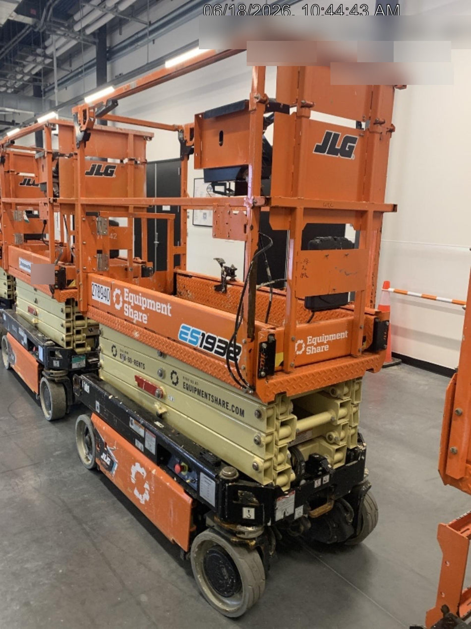 2022 JLG ES1932