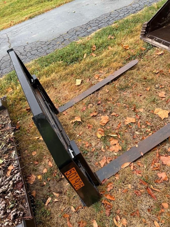 2025 EXPRESS STEEL 48" Pallet Fork