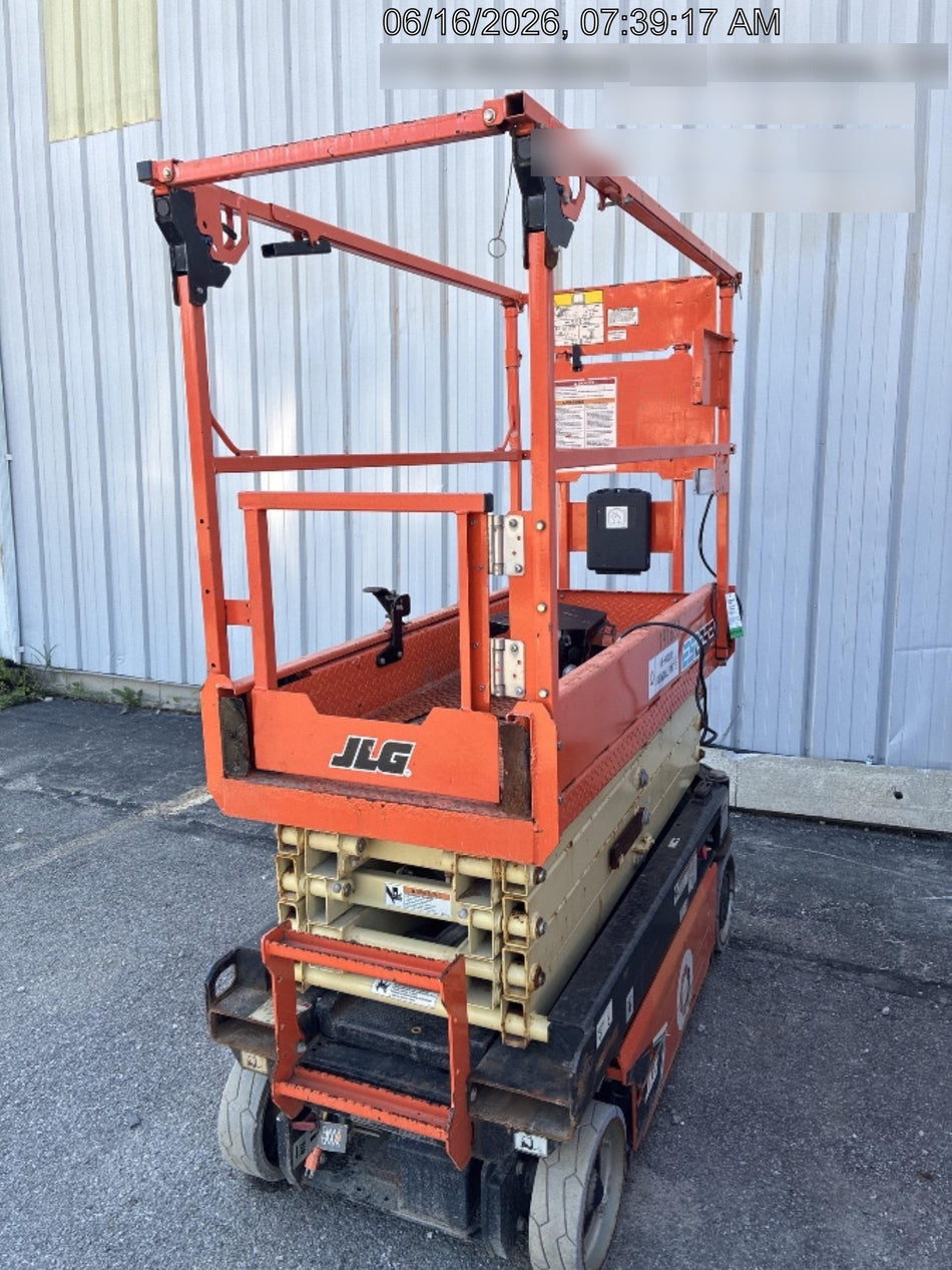 2021 JLG ES1932