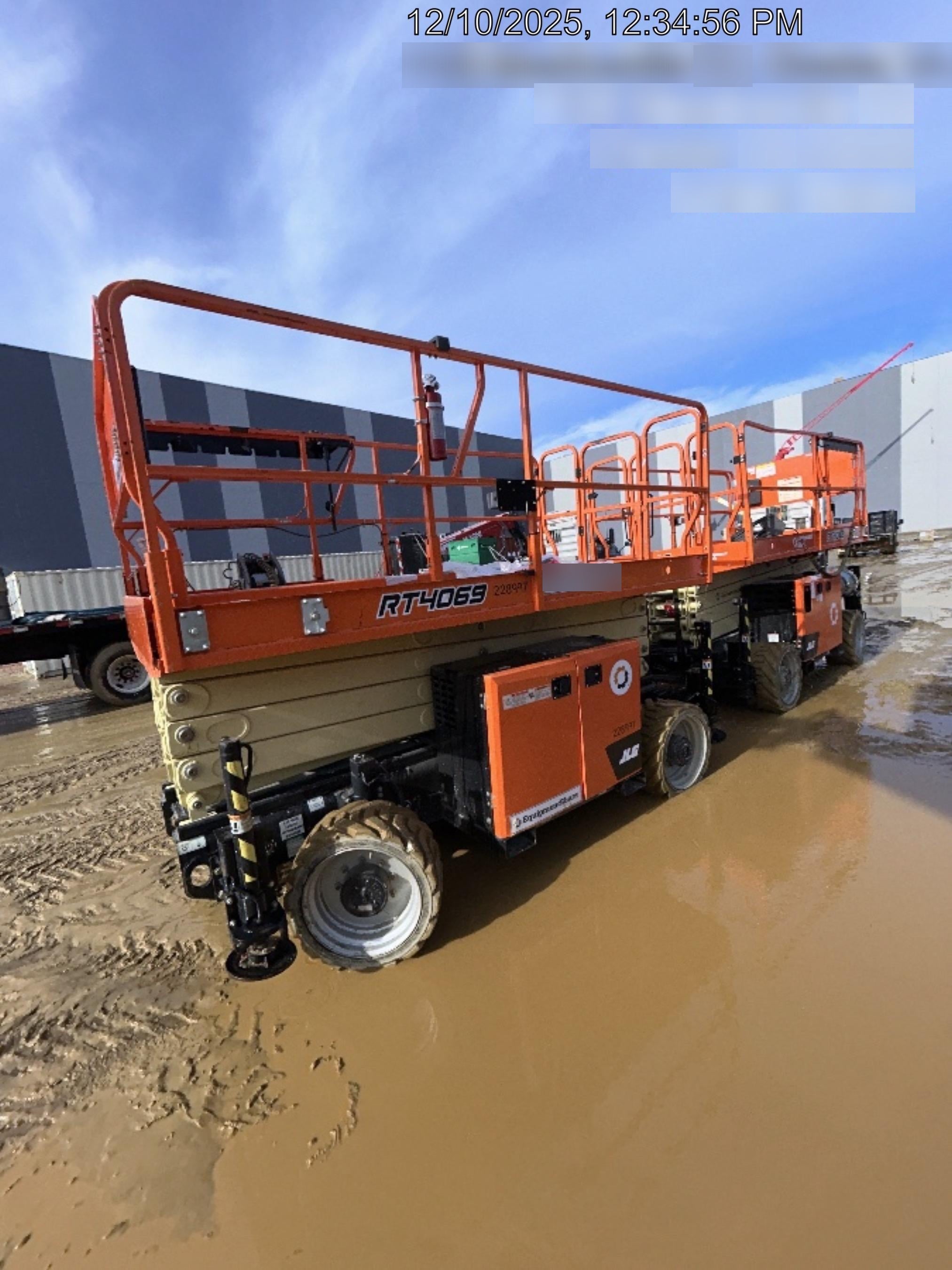 2022 JLG RT4069