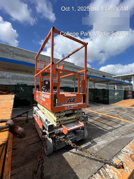 2022 JLG ES1330L