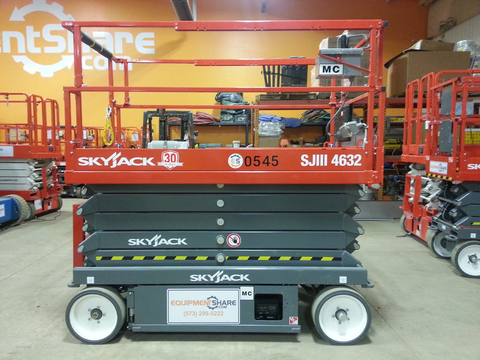 2015 Skyjack SJIII-4632 Skyjack SJIII-4632 32' Scissor Lift