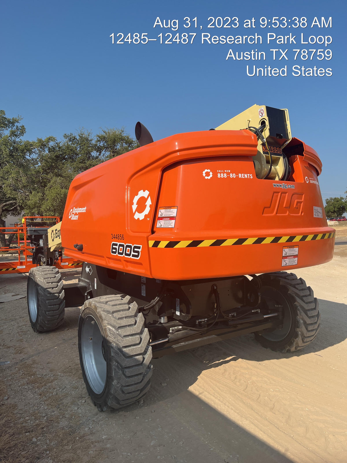2023 JLG 600S