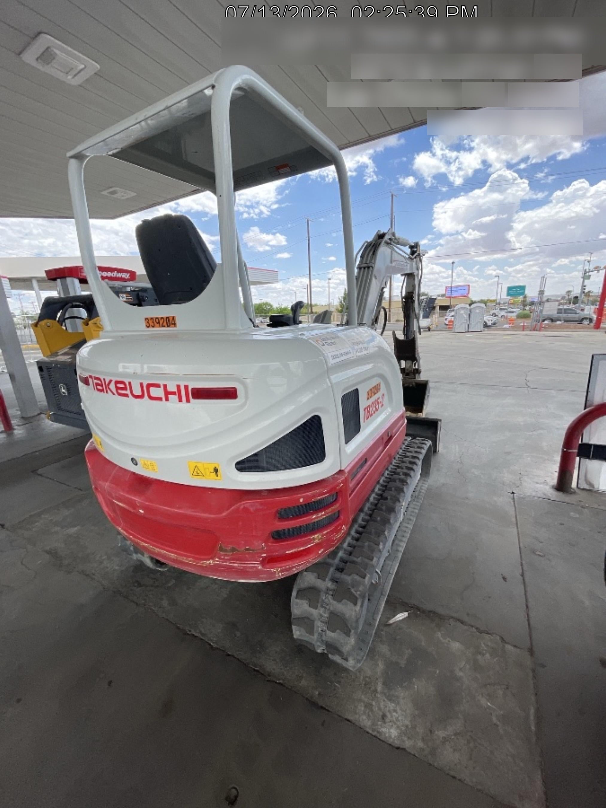 2023 TAKEUCHI TB235-2R