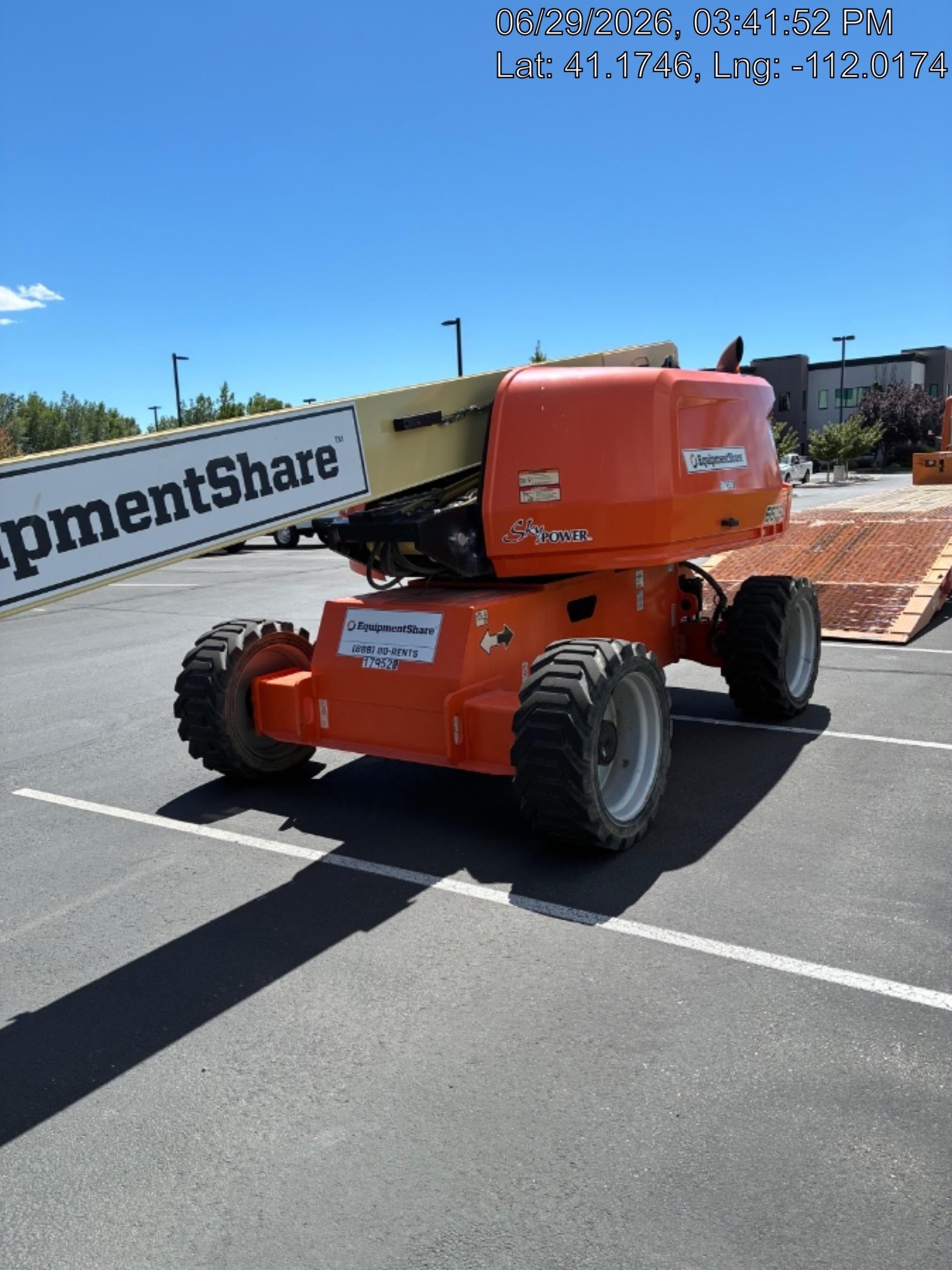2021 JLG 660SJ