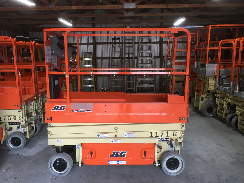 2016 JLG 1930ES