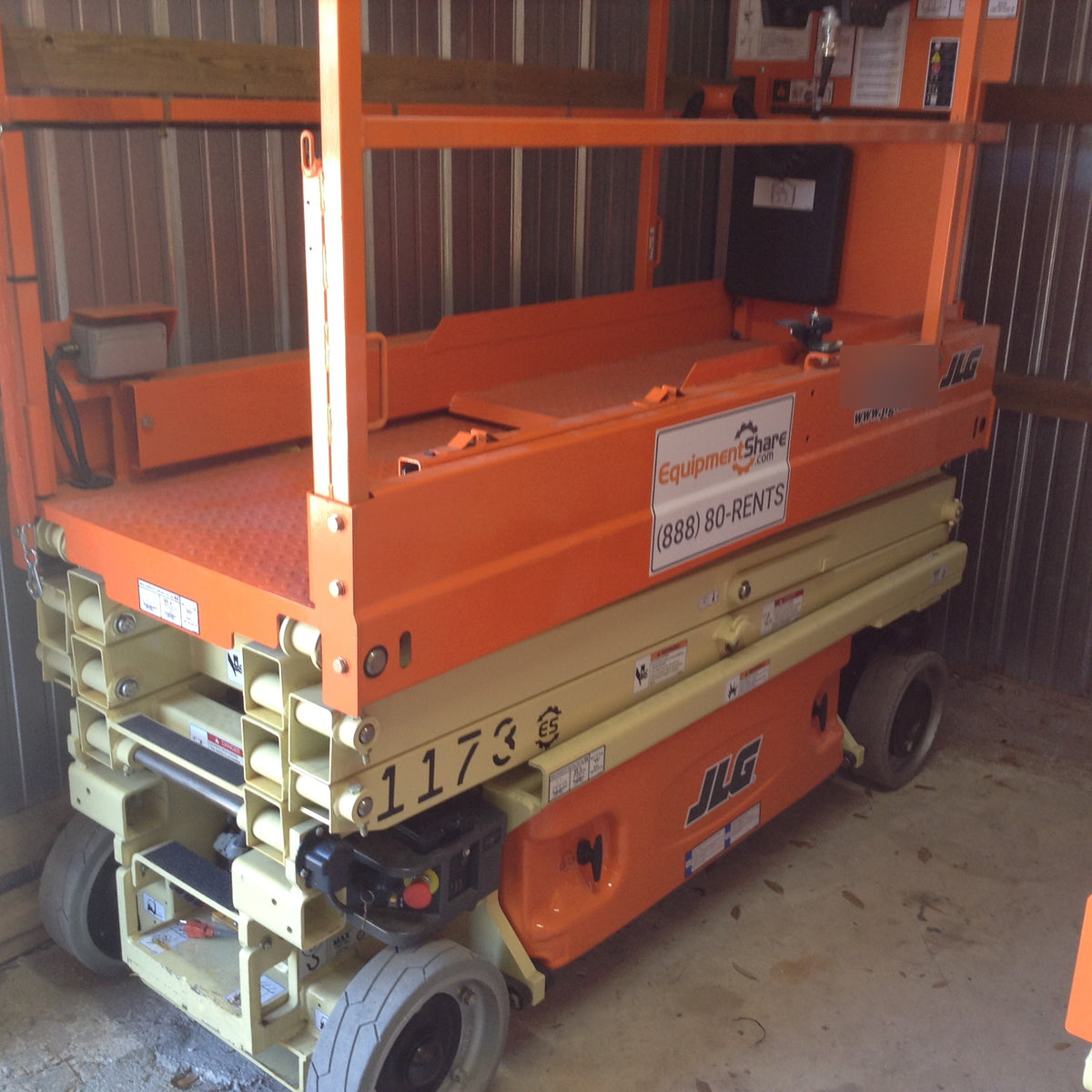 2016 JLG 1930ES
