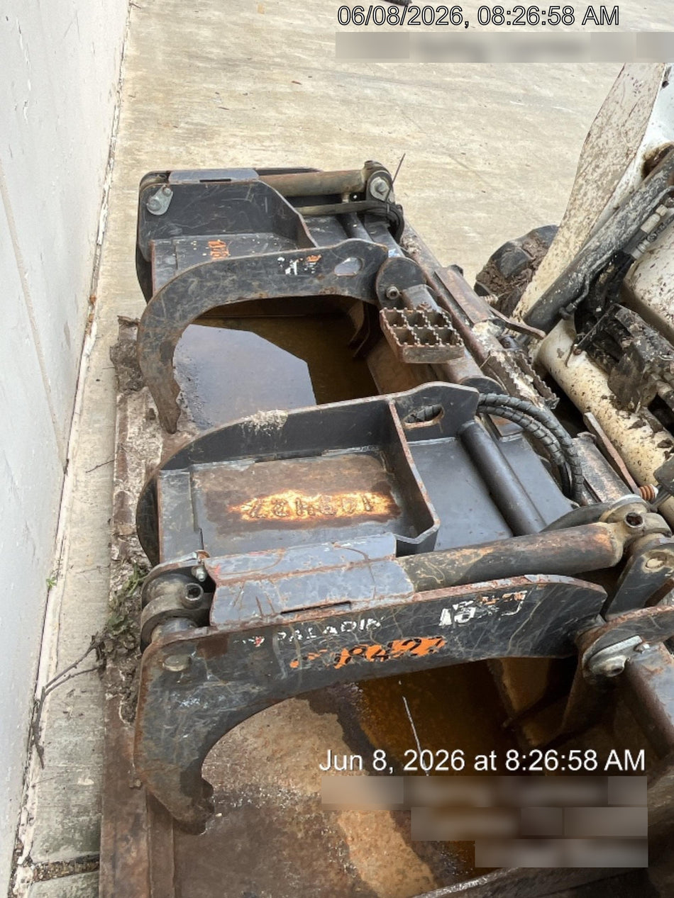 2020 PALADIN 76" Scrap Grapple Bucket - Paladin