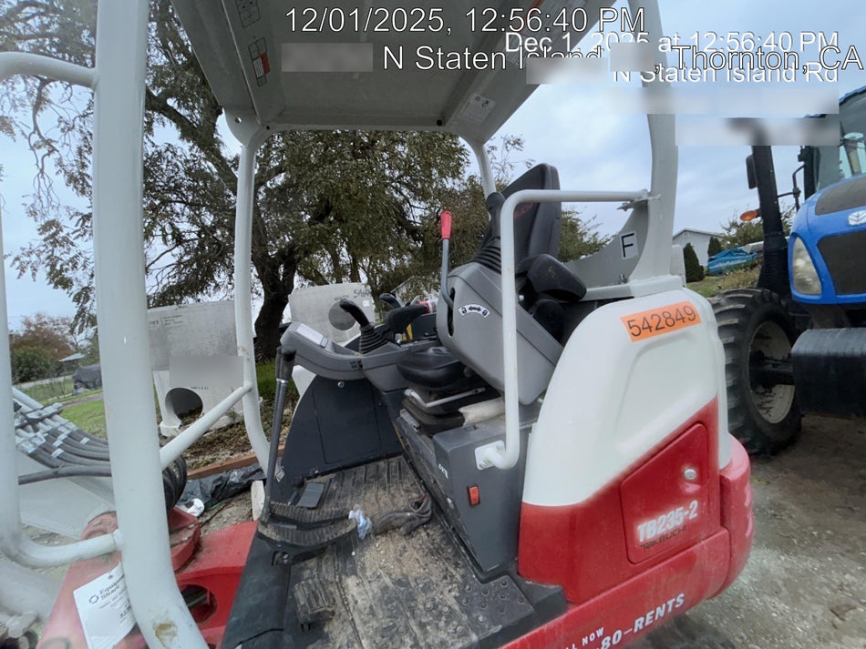 2025 TAKEUCHI TB235-2R