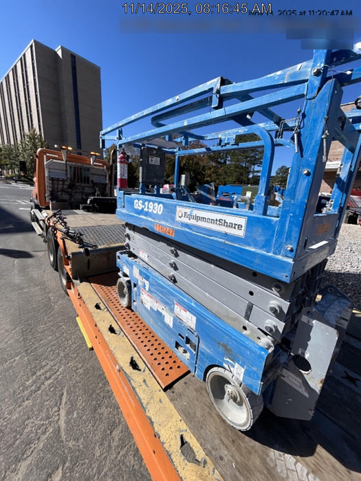 2020 Genie GS-1930 Solid Non Marking Tires, Beacon, Folding rails with half height swing gate