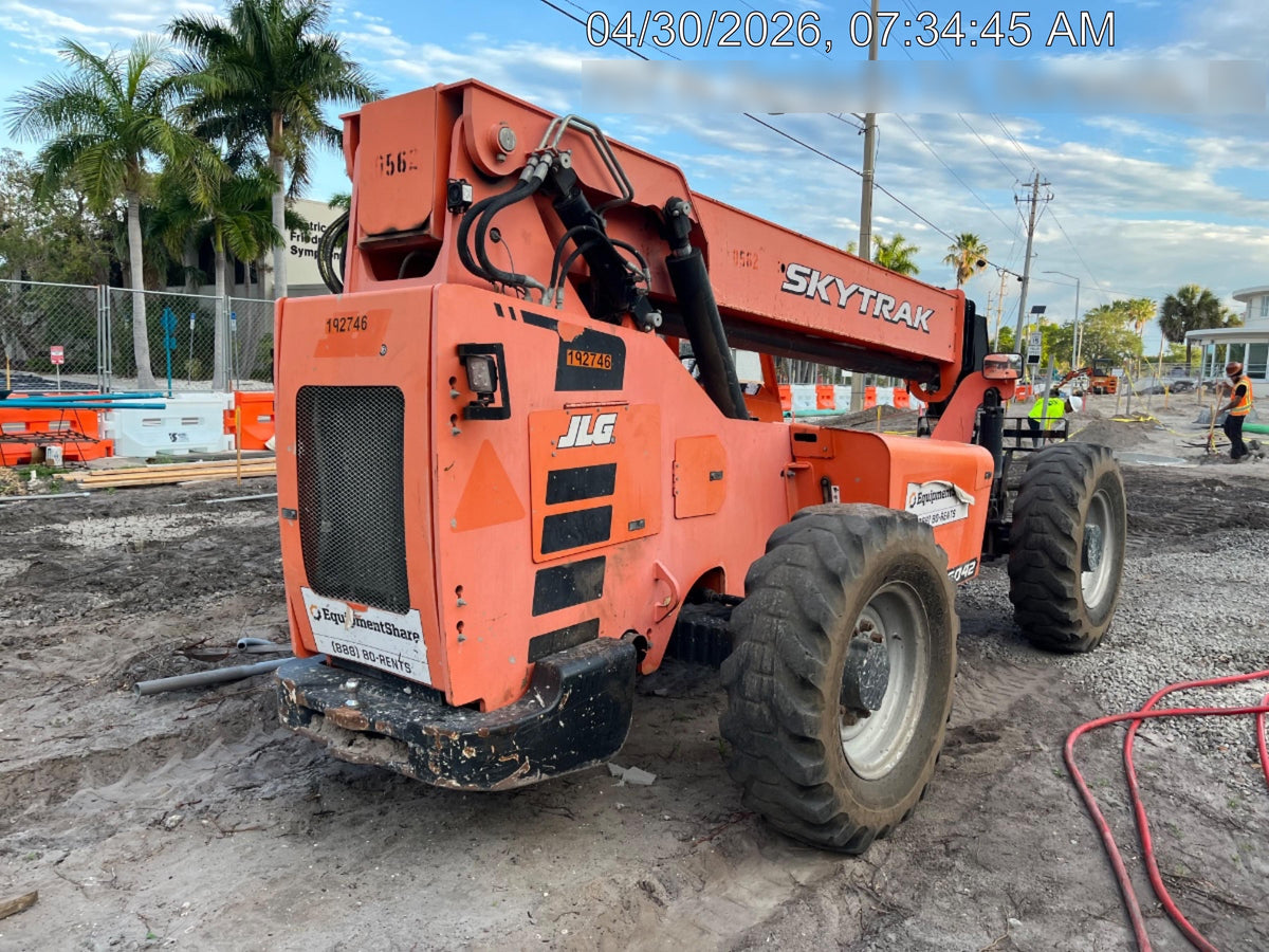2017 Skytrak 6042 42' REACH, PALLET FORKS, 6k, FOAM FILLED TIRES