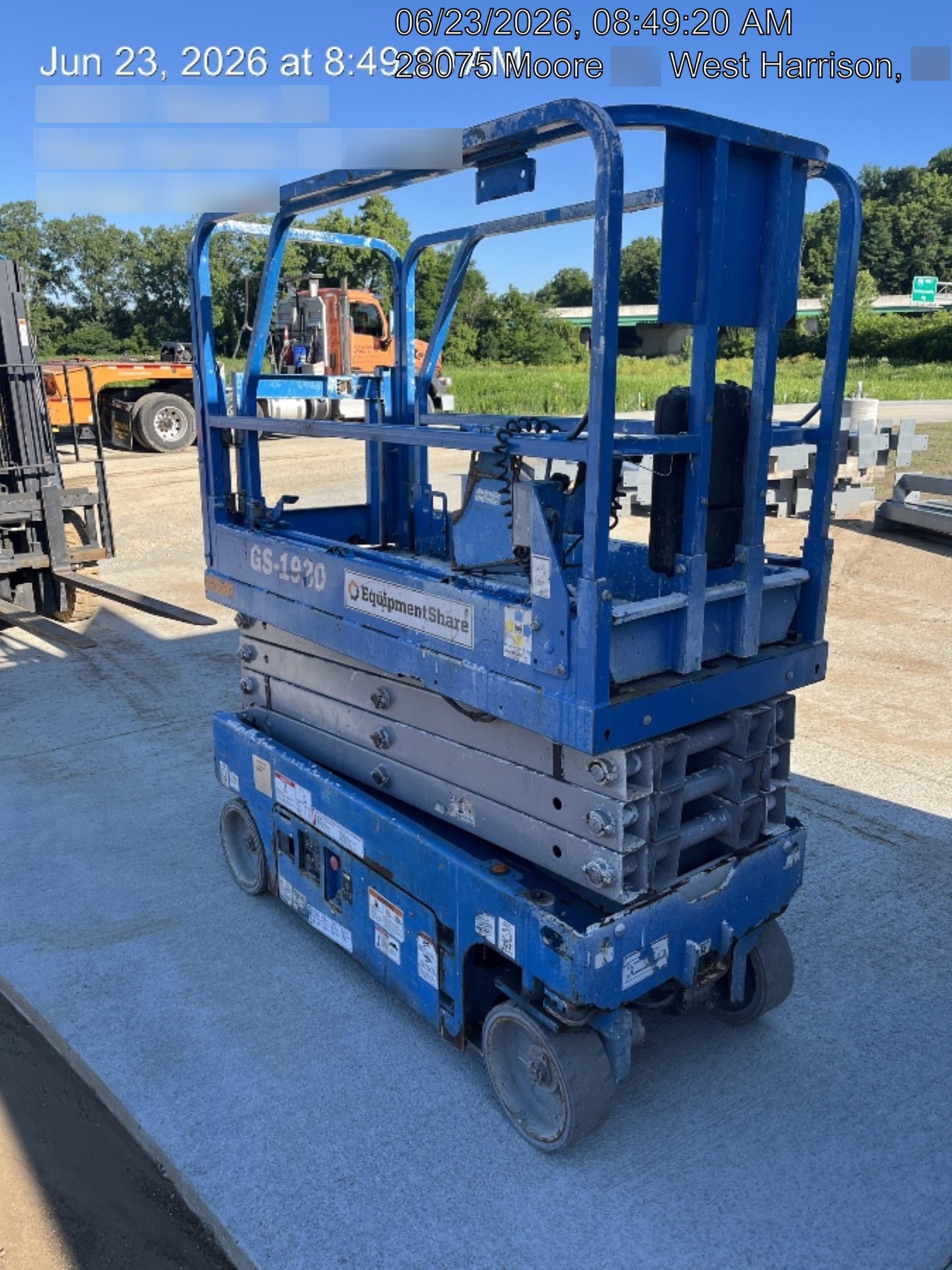 2020 Genie GS-1930 Solid Non Marking Tires, Beacon, Folding rails with half height swing gate