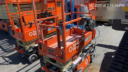 2022 JLG ES1330L