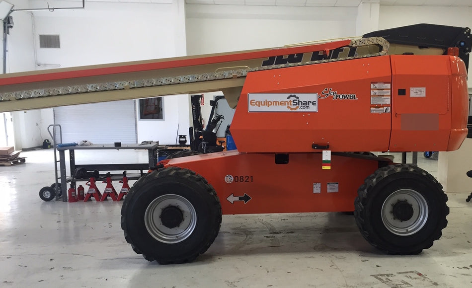 2004 JLG 600S 4WD