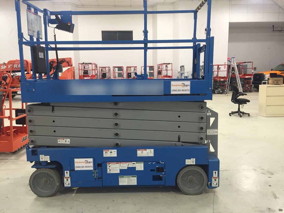 2016 Genie GS-3232 32' Narrow Scissor Lift