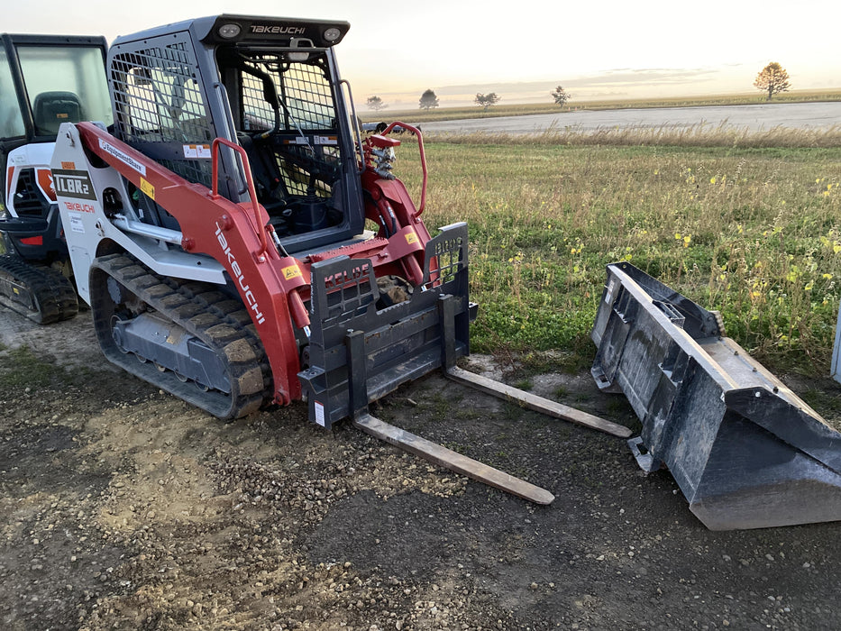 2022 TAKEUCHI TL8R2-CR