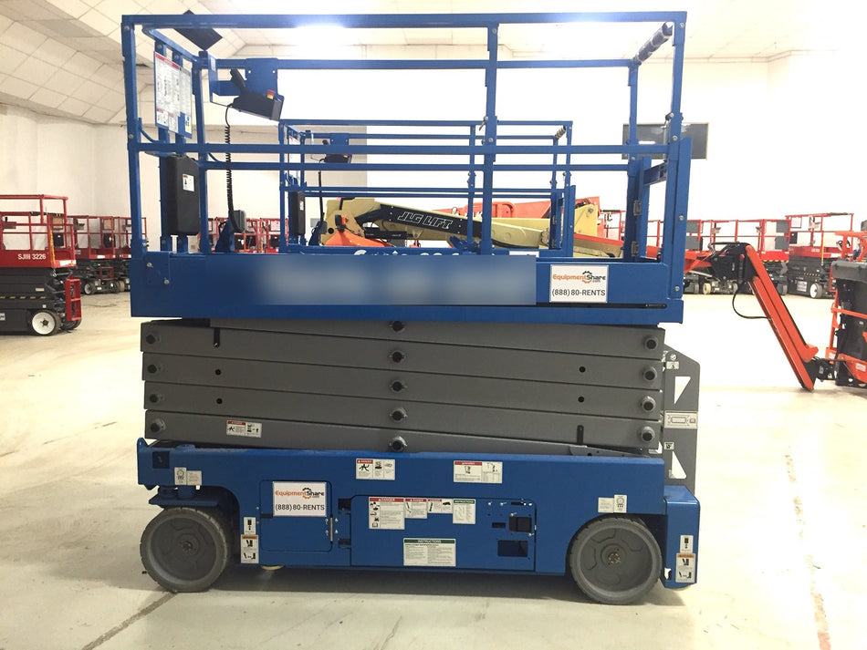 2016 Genie GS-3232 32' Narrow Scissor Lift
