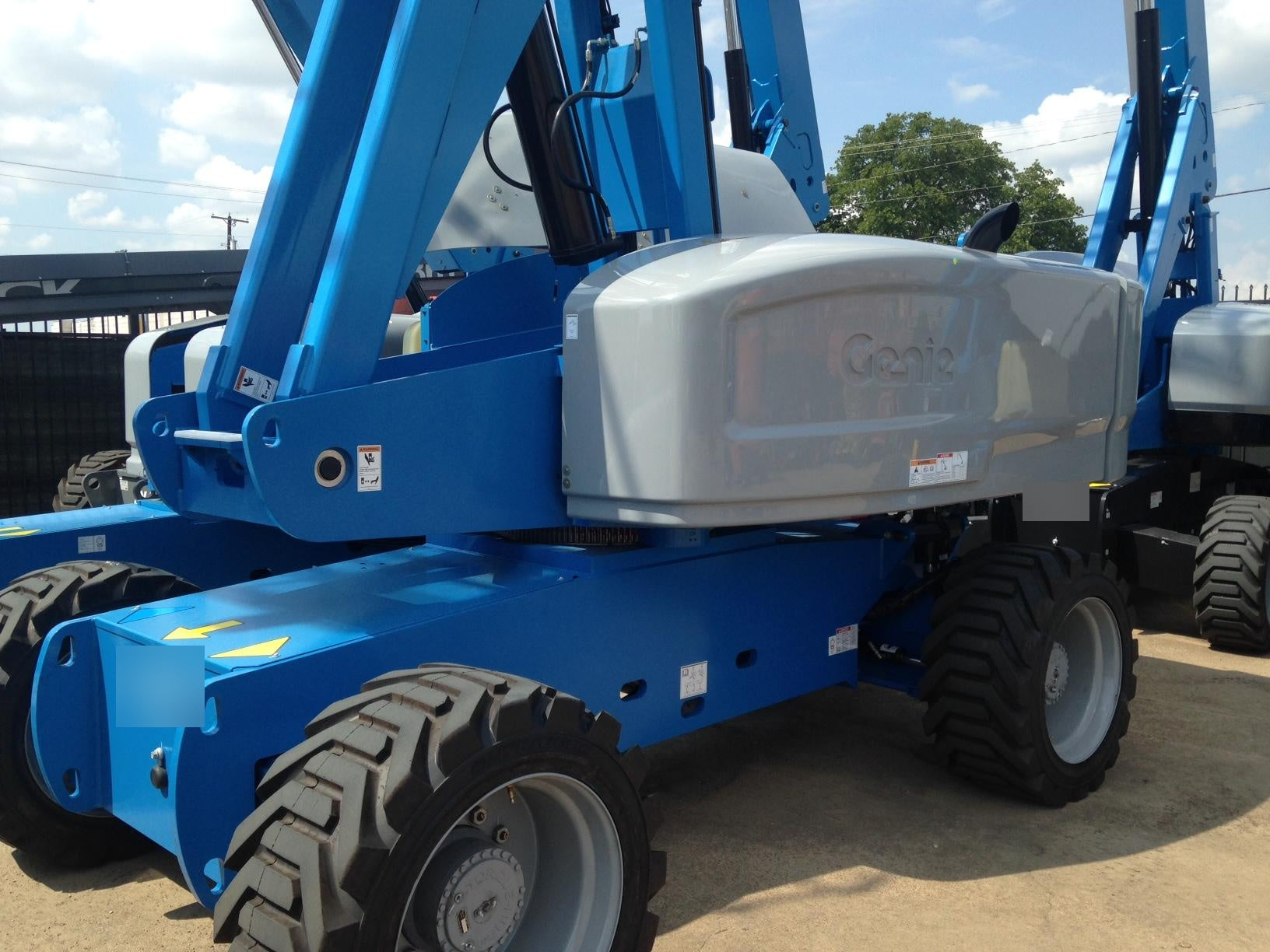 2016 GENIE S-85