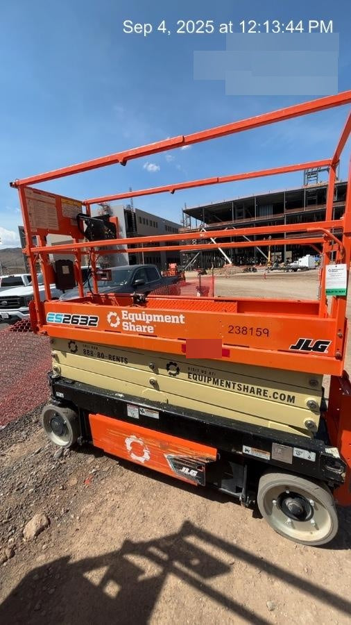 2022 JLG ES2632
