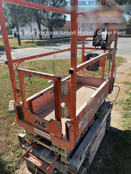 2021 JLG ES1330L